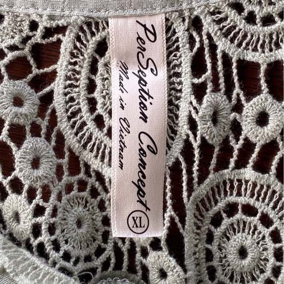 6 for$20♥️ PerCeption Concept sage colored blouse - Picture 8 of 8